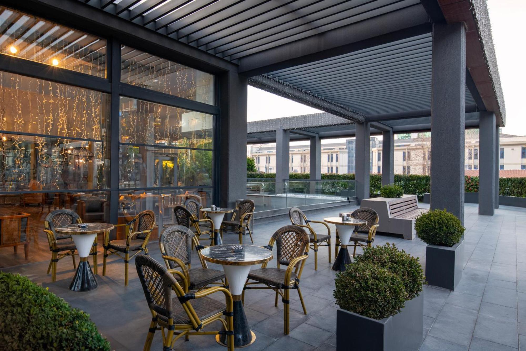 Hotel Movenpick Living Istanbul West Exteriér fotografie
