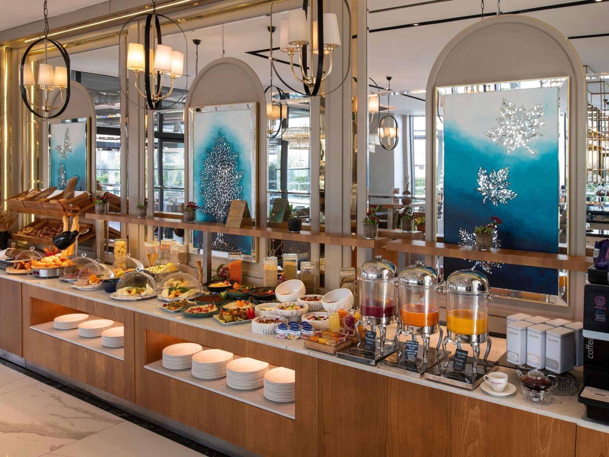Hotel Movenpick Living Istanbul West Exteriér fotografie